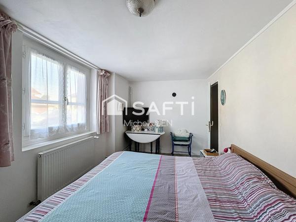 NAROSSE – Maison de 159 m² avec garage et jardin – Viager occupé