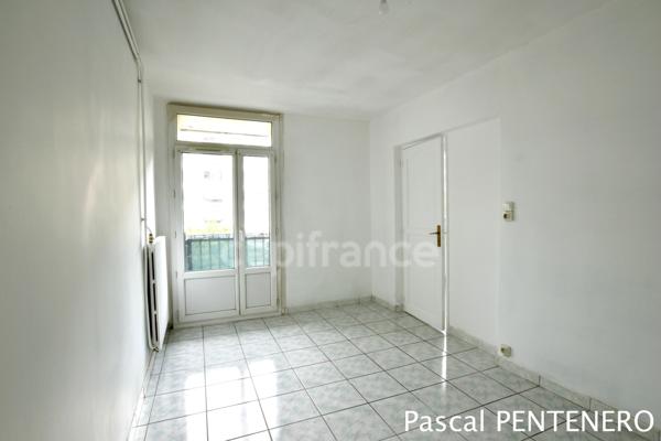 A vendre Appartement T4 Traversant à Vénissieux, Quartier Gabriel Péri