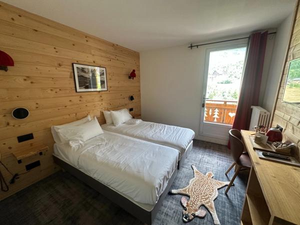 A vendre FDC et MURS, Sport d'Hiver en Savoie 1650m, Hotel Restaurant Terrasse CA 828KE