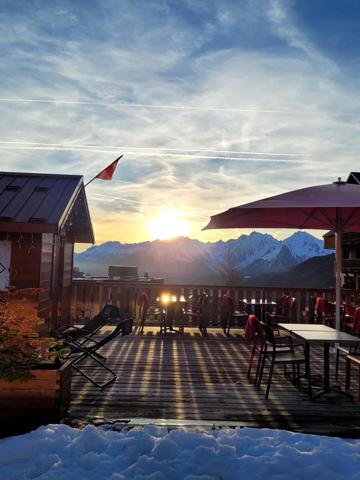 A vendre FDC et MURS, Sport d'Hiver en Savoie 1650m, Hotel Restaurant Terrasse CA 828KE