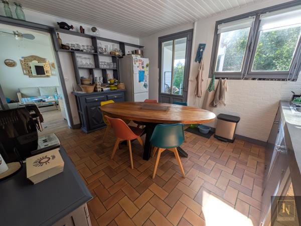 Maison
                                                                                                                                                                                                                                                                                                                        2 pièce(s)                                                                                                                                                                                                          3 chambre(s)                                                                                                                                                                                                          61.3  m²