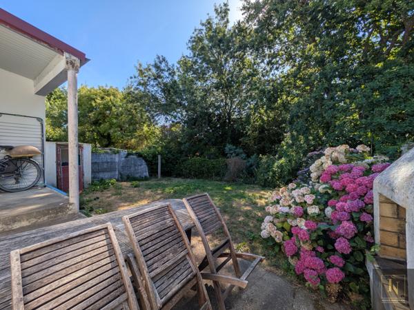 Maison
                                                                                                                                                                                                                                                                                                                        2 pièce(s)                                                                                                                                                                                                          3 chambre(s)                                                                                                                                                                                                          61.3  m²