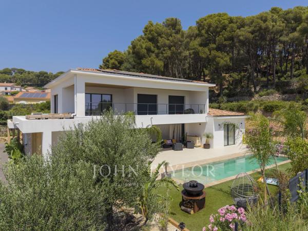 Villa contemporaine neuve avec piscine Bali, suite indépendante et prestations haut de gamme