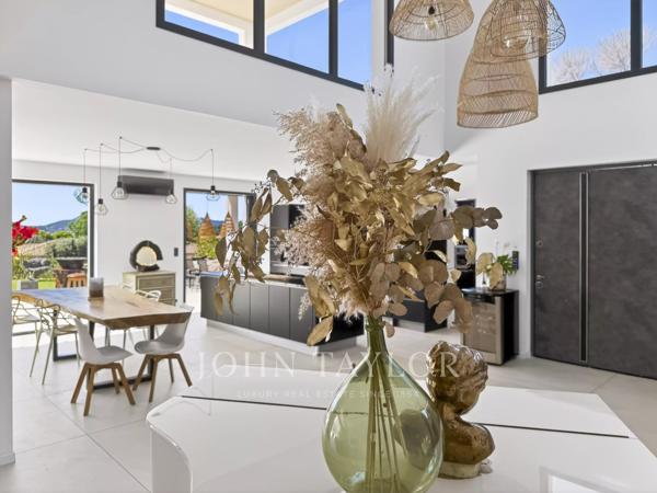 Villa contemporaine neuve avec piscine Bali, suite indépendante et prestations haut de gamme