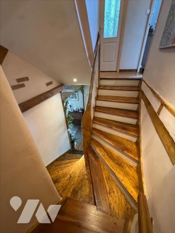 Au calme d'un hameau, habitation avec garage et jardin