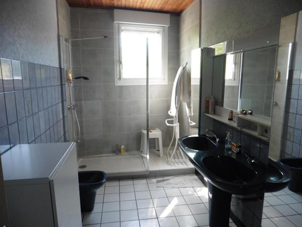 Ensemble immobilier QUIMPERLE 9 pièces 206 m2 habitables