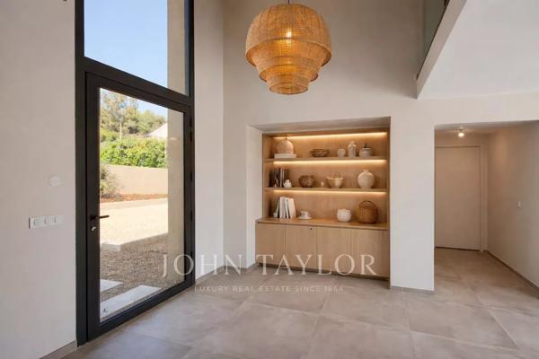 La Cadière-d’Azur – Bastide rénovée de 250 m² avec piscine et vue campagne