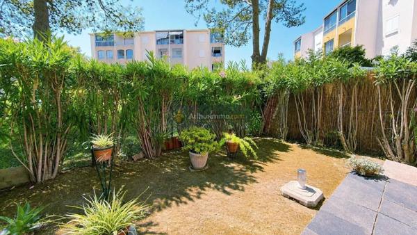 Vente                                                      Appartement
                        
                     2 pièces                      30 m2                     à Fréjus