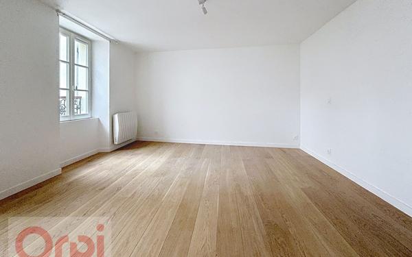 Maison à louer    5 pièces • 135,76 m2 Châtillon