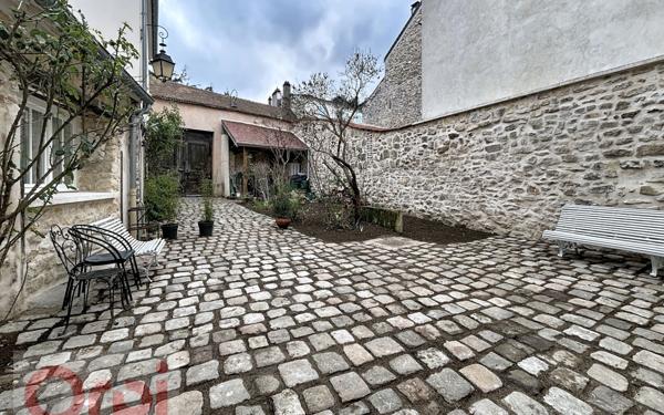 Maison à louer    5 pièces • 135,76 m2 Châtillon