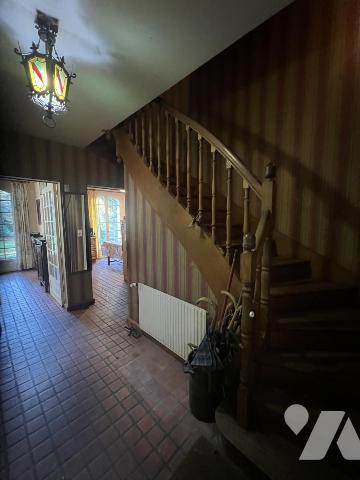 LA FERTE MACE, maison 3ch, sous-sol, terrain arboré