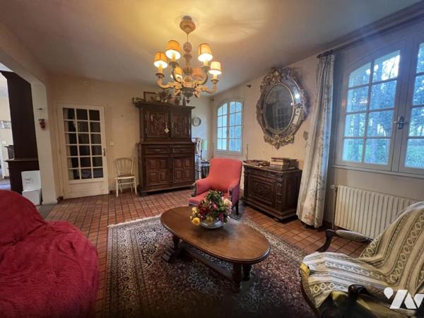 LA FERTE MACE, maison 3ch, sous-sol, terrain arboré