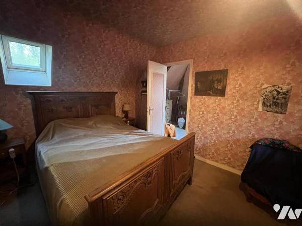 LA FERTE MACE, maison 3ch, sous-sol, terrain arboré