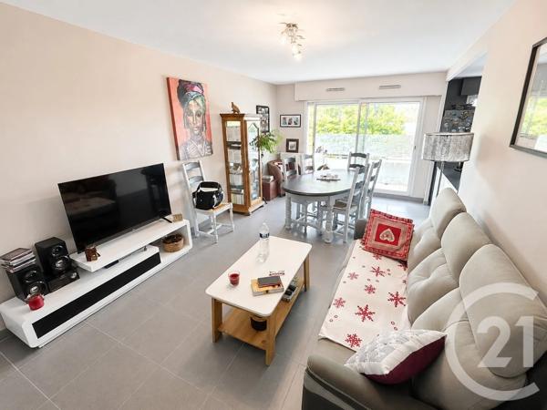 Appartement T4 à vendre  4 pièces - 82,87 m 2   VANNES  - 56