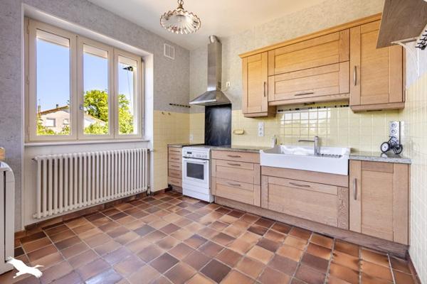 Maison 260 190 € Saint-Junien 6 p 140 m² DPE D