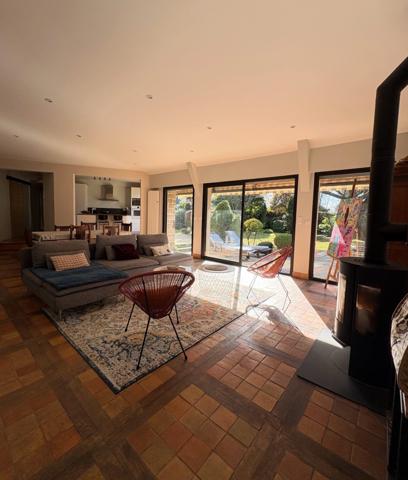 PROPRIÉTÉ AVEC PISCINE - 210 m² - PLOEMEL