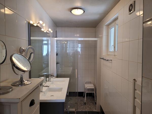 ROCHEFORT quartier voltaire maison de 110 m² de type 3 avec véranda - jardin intime