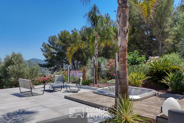 Villa contemporaine avec piscine cadre nature