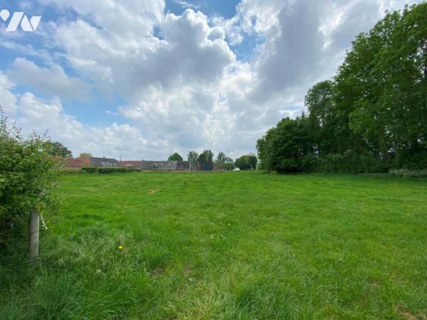 Joli terrain à bâtir à PENIN