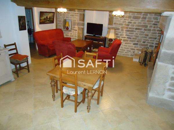 FERME ENTIÈREMENT RENOVEE DE 308 m² SUR 1103 m²