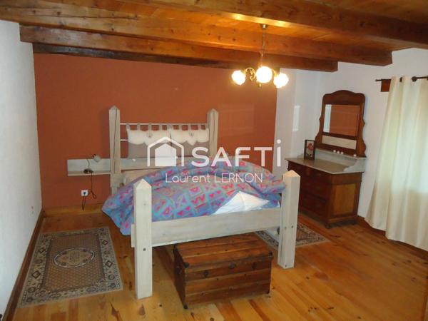 FERME ENTIÈREMENT RENOVEE DE 308 m² SUR 1103 m²