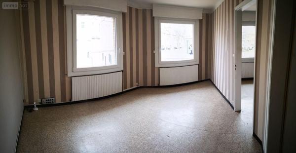 Local commercial à louer à Coudekerque-Branche dans le Nord (59210), ref : S5334