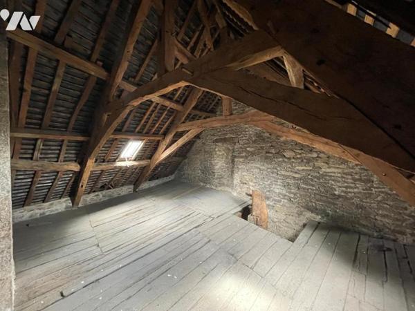 DINAN Centre - Immeuble de rapport à rénover en partie - Murs commerciaux loué au RDC