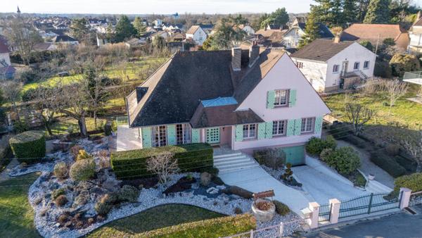 Maison à Chateaurenaud