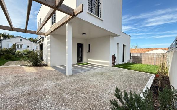 Maison à vendre    4 pièces •  Vaux-sur-Mer