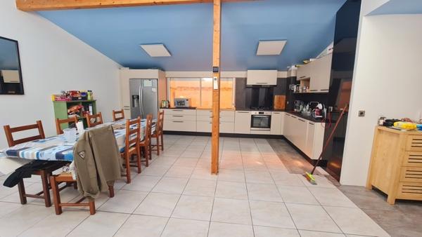 Maison à vendre |  Arveyres |  5 pièces | 141 m²