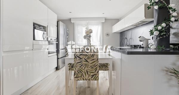 À vendre Appartement 5 pièces 93 m² - Grasse 06130