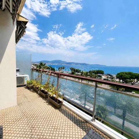 À seulement quelques pas de la Promenade des Anglais, découvrez ce superbe appartement traversant de 81,27 m², situé au 6ᵉ étage avec ascenseur, offrant une vue mer panoramique, une luminosité exceptionnelle et un cadre de vie privilégié.

Dès l'entrée, vous serez séduit par la luminosité, les beaux volumes et l'élégance des matériaux que confère cet appartement. Le vaste hall d'entrée en marbre dessert une agréable pièce de vie, également habillée de marbre, baignée de lumière grâce à ses larges baies vitrées ouvrant sur une grande terrasse. Depuis votre canapé, profitez d'une magnifique vue sur la Méditerranée.

La cuisine indépendante, entièrement équipée, bénéficie elle aussi d'un accès direct à la terrasse. Un véritable plaisir de cuisiner tout en admirant la mer.

L'espace nuit, parfaitement séparé, se compose de deux belles chambres aux généreux volumes, avec rangements intégrés et parquet ancien, toutes deux ouvrant sur une seconde terrasse offrant une agréable vue dégagée. Une spacieuse salle de bains ainsi qu'un WC indépendant complètent cet espace.

Très bien entretenu, cet appartement allie le charme de matériaux nobles, tels que le marbre et le parquet ancien, à un confort moderne grâce à sa climatisation réversible. Un simple rafraîchissement permettra de le remettre au goût du jour et de révéler tout son potentiel.

Son excellent DPE classé B constitue un véritable atout, garantissant un confort thermique optimal et une consommation énergétique maîtrisée.

Une place de parking privative ainsi qu'une cave viennent compléter ce bien.

Un emplacement privilégié 

Idéalement situé , Avenue de la Californie, cet appartement bénéficie d'une adresse recherchée, à seulement 2 minutes à pied de la Promenade des Anglais et des plages. Le tramway, les commerces, les restaurants, les écoles et l'ensemble des commodités sont accessibles à pied. L'aéroport Nice Côte d'Azur ainsi que le centre-ville sont rapidement rejoignables.

Un bien rare sur le marché, offrant une qualité de vie exceptionnelle grâce à son emplacement privilégié, sa vue mer spectaculaire, ses volumes généreux et son fort potentiel de valorisation. Une opportunité idéale pour une résidence principale, un pied-à-terre ou un investissement patrimonial.


Just a few steps from the Promenade des Anglais, discover this stunning 81.27 m² dual-aspect apartment, located on the 6th floor with elevator, offering breathtaking panoramic sea views, exceptional natural light, and an outstanding lifestyle.
From the moment you enter, you will be captivated by the apartment's brightness, generous proportions, and the elegance of its high-quality materials. A spacious marble entrance hall leads to a beautiful living room, also featuring marble flooring, flooded with natural light through large bay windows opening onto a generous terrace. From the comfort of your sofa, enjoy uninterrupted views of the Mediterranean Sea.
The fully equipped separate kitchen also provides direct access to the terrace, making it a pleasure to cook while taking in the spectacular sea views.
The sleeping area, thoughtfully separated from the living space, offers two spacious bedrooms with built-in wardrobes and beautiful original parquet flooring. Both bedrooms open onto a second terrace with pleasant open views. A large bathroom and a separate WC complete this area.
Meticulously maintained, this apartment combines the timeless charm of noble materials such as marble and original parquet flooring with modern comfort thanks to reversible air conditioning. A simple cosmetic update would allow you to personalize the property and unlock its full potential.
Its excellent Energy Performance Certificate (EPC) rating of B is a significant advantage, ensuring outstanding thermal comfort and energy efficiency.
A private parking space and a cellar are also included.
A Prime Location
Ideally located on Avenue de la Californie, this apartment enjoys one of Nice's most sought-after addresses, just a 2-minute walk from the Promenade des Anglais and its beaches. The tramway, shops, restaurants, schools, and all everyday amenities are within walking distance. Nice Côte d'Azur Airport and the city centre are also easily accessible.
A rare opportunity on the market, this exceptional property offers an outstanding quality of life thanks to its prime location, spectacular sea views, generous living spaces, and excellent potential for value appreciation. It is the perfect choice as a primary residence, a luxurious holiday home, or a long-term investment.