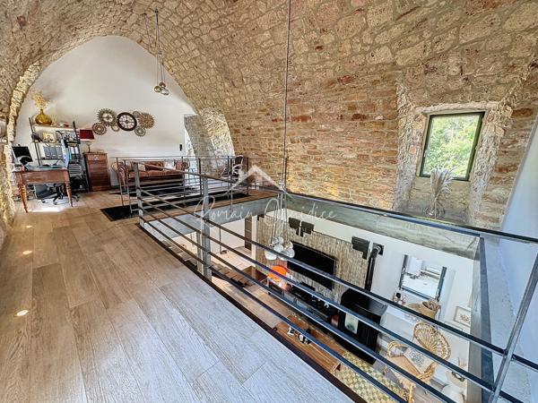 Saint-Affrique (12400) VILLA DE PRESTIGE TYPE 5 DE 196 M² SUR SON TERRAIN PLAT DE 6770 M²