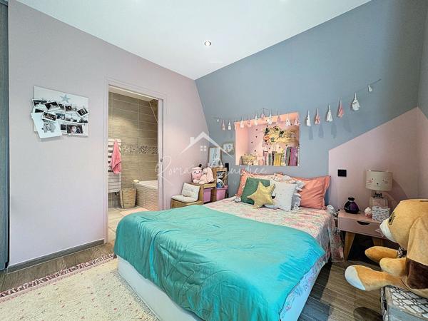 Saint-Affrique (12400) VILLA DE PRESTIGE TYPE 5 DE 196 M² SUR SON TERRAIN PLAT DE 6770 M²