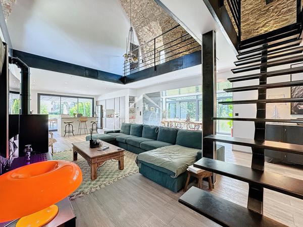 Saint-Affrique (12400) VILLA DE PRESTIGE TYPE 5 DE 196 M² SUR SON TERRAIN PLAT DE 6770 M²