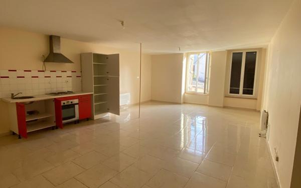 Appartement à louer    2 pièces • 57 m2 Auxerre