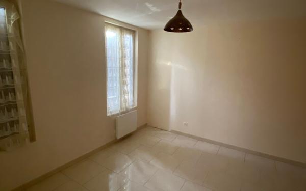 Appartement à louer    2 pièces • 57 m2 Auxerre