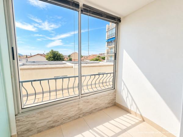 Appartement à vendre 3 pièces MARSEILLE 10EME ARRONDISSEMENT (13)