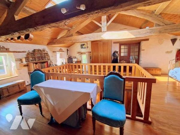 Antigny -Unique et rare pour ce bien d'exception au cœur d'un village sera accueillir votre famille.