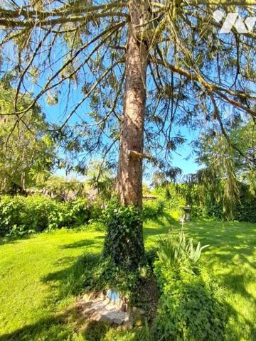 Antigny -Unique et rare pour ce bien d'exception au cœur d'un village sera accueillir votre famille.