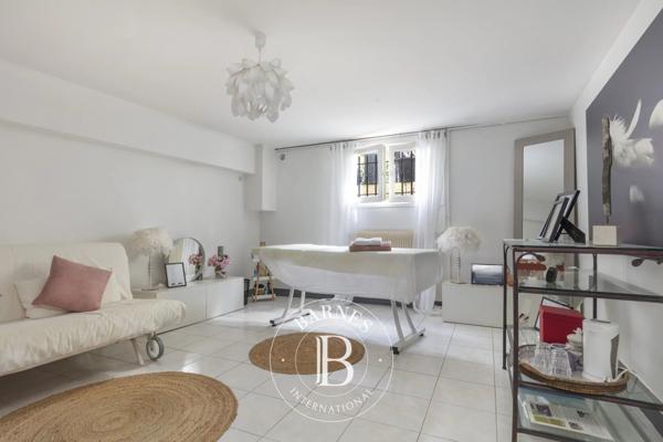 Asnières-sur-Seine, Maison 4 Chambres -  180 m² à vendre