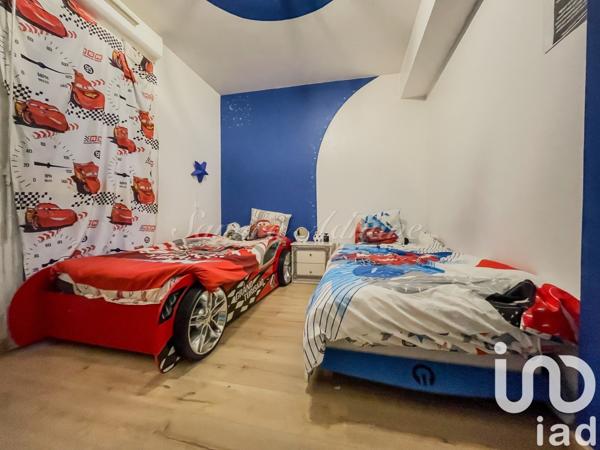 Duplex 5 pièces de 93 m² à Stains (93240)