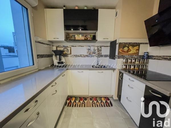 Duplex 5 pièces de 93 m² à Stains (93240)