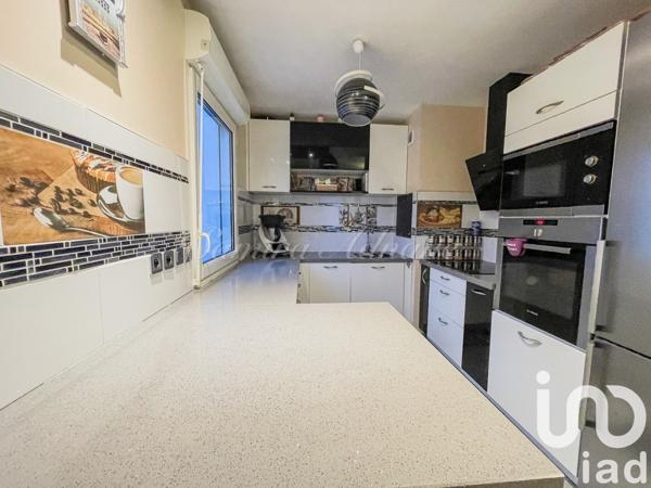 Duplex 5 pièces de 93 m² à Stains (93240)