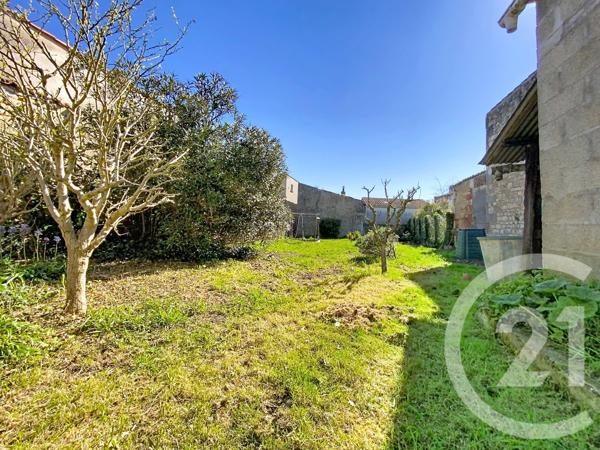 Maison à vendre  3 pièces - 88,64 m 2   ROCHEFORT  - 17