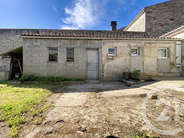 Maison à vendre  3 pièces - 88,64 m 2   ROCHEFORT  - 17