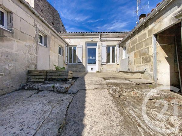 Maison à vendre  3 pièces - 88,64 m 2   ROCHEFORT  - 17