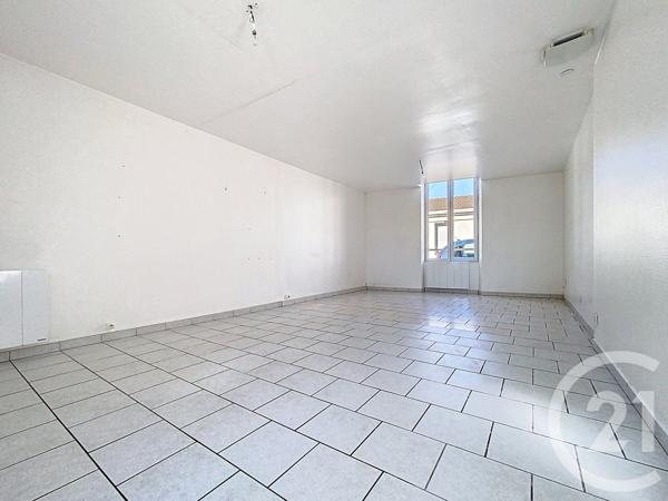 Maison à vendre  3 pièces - 88,64 m 2   ROCHEFORT  - 17