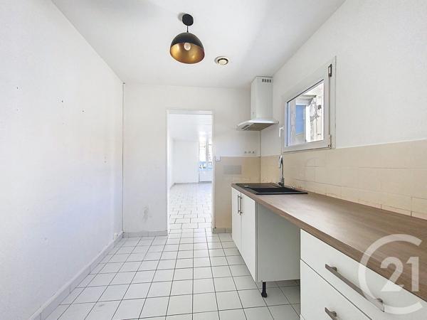 Maison à vendre  3 pièces - 88,64 m 2   ROCHEFORT  - 17