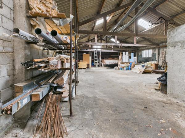 Grande maison de 175 m² avec vaste garage de 240 m² – Centre-ville de Saint-Pol-de-Léon